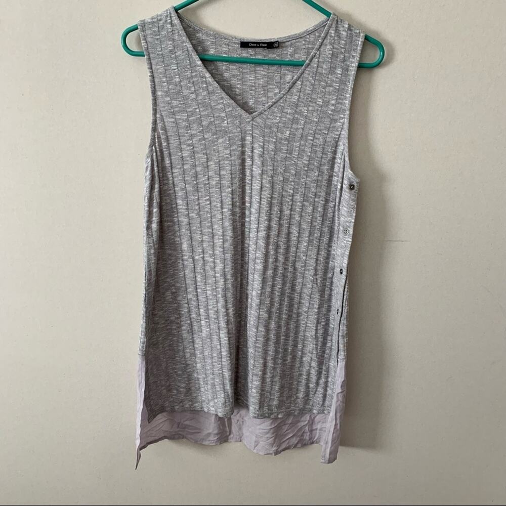 Doe & Rae Gray Ribbed Sleeveless Tank Top Button Detail - Picture 1 of 6